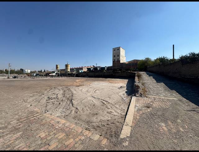 22,490M² INDUSTRIAL YARD TO LET IN CHAMDOR